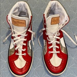 LOUIS VUITTON Sneakers - High Top Size 7.5…